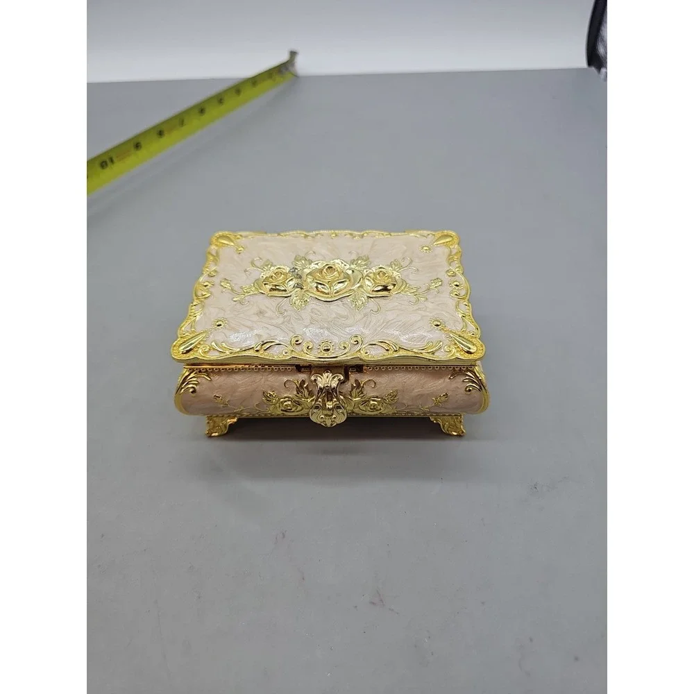 Baroque Theme Footed Trinket Jewelry Ring Box Cast‎ Metal Vintage